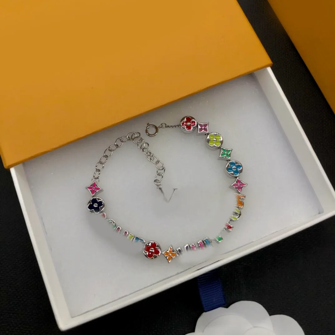 Bracelet de chaîne de perles concepteur pubk pour femmes hommes de trèfle de trèfle lettre bracelet bracelet or argent plaqué en acier inoxydable bracele fête des bijoux de mode accessoires