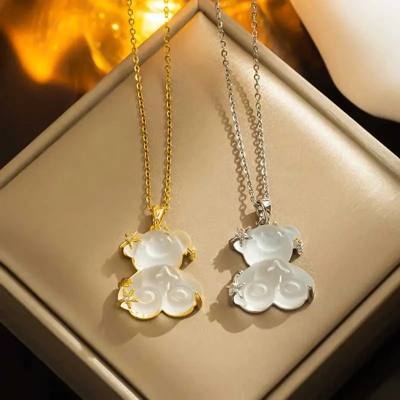 Necklaces Fashion Cue Bear Sar Necklace Trendy Crysal Personaliy Animal Ligh All-mach Collarbone Chain Pendan_voghion.com