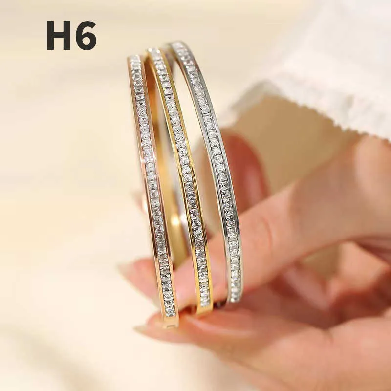 Acessórios de pulseira de design da moda para mulheres Highend Feeling Full Sky Star com embutimento de diamante com pulseiras originais de Carrtiraa