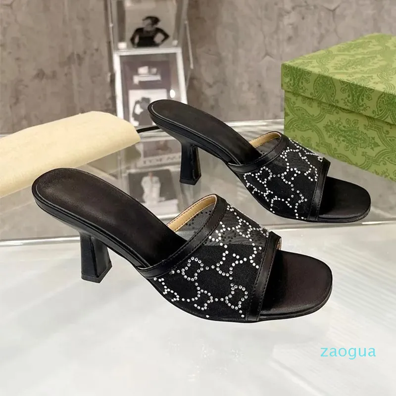 2024 tacchi cursori Slipper House Fashion Flat Mule Lady Casual Summer Beach