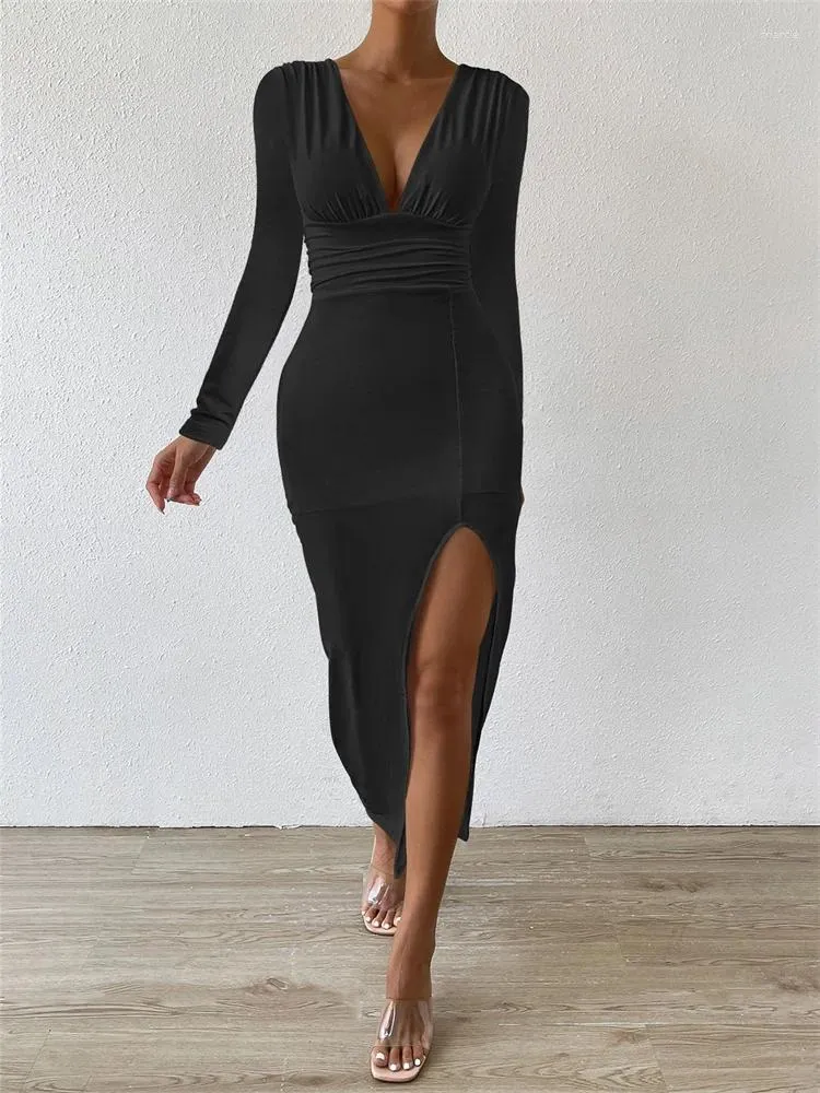 princess polly baby blue dress Miss Circle Women Ashton Off Shoulder Velvet Long Sleeve Bodycon Dress main image 0