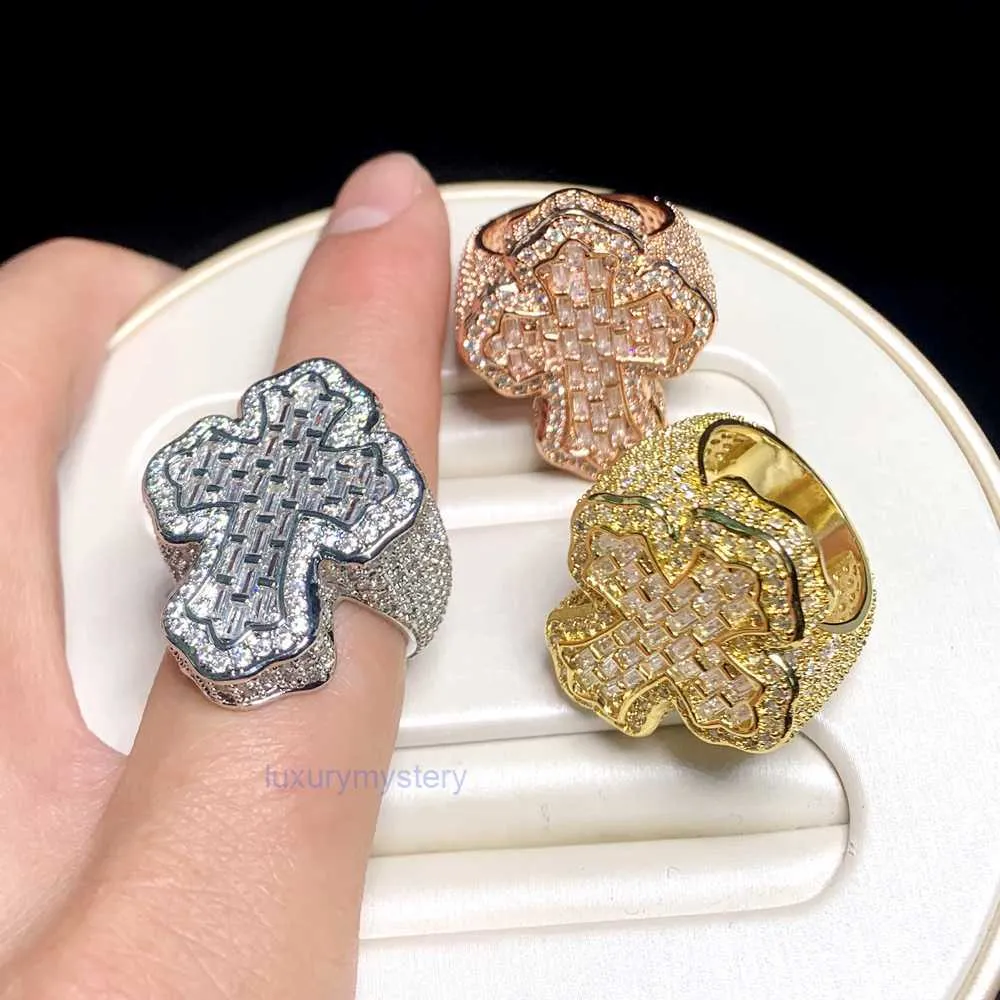 Luxury Cross Finger anillo pavimentado Cz Stone Gold Gold Rose Punk Punk Punk Styles Hip Hop Hombres Anillo para joyas de fiesta al por mayor