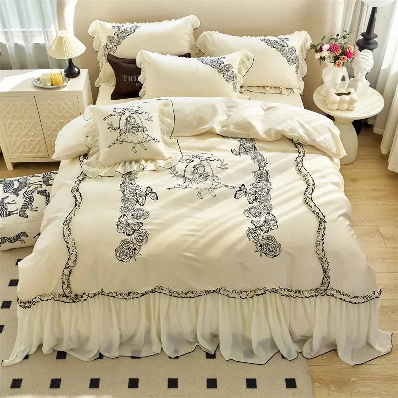 Bedding Sets Vintage Rose Flower Butterfly Lace Ruffles Princess Set 100S Egyptian Cotton Quilt/Duvet Cover Bed Sheet Pillowcases