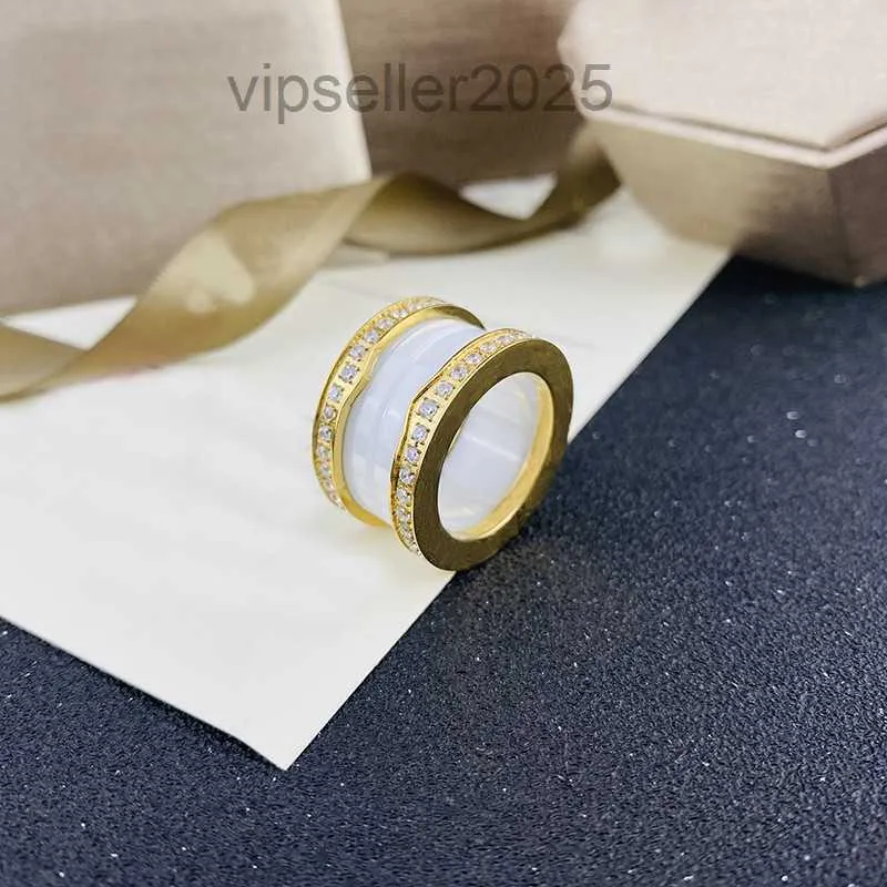 Anelli a grappolo anelli di lusso cristallini designer di marca anello in ceramica di gioielli bianchi neri in oro in argento oro mai fade a fasce gioielli classici accessori premium con embos