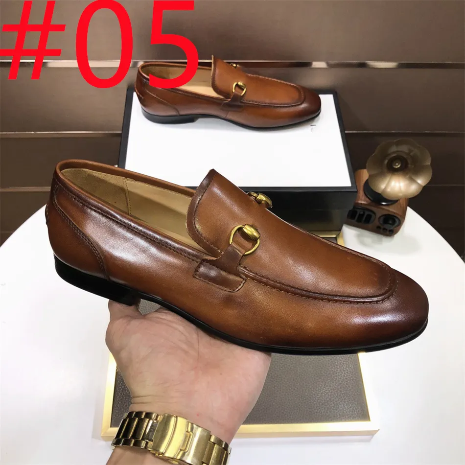 63 STOCIER CHAPIER MENS'S Cuir Business Casual Patent Leather Shoe Breashing Bottom Soft Bottom d'âge moyen et âgé papa Luxurys Vobes chaussures
