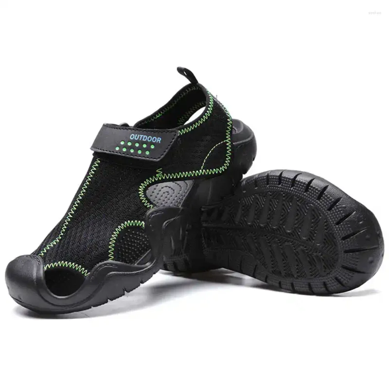 Slipare Rund fot 43-44 Finger Slipperskor Sandaler för män Designer Flat Sneakers Sport Special Tines Running Super mysig