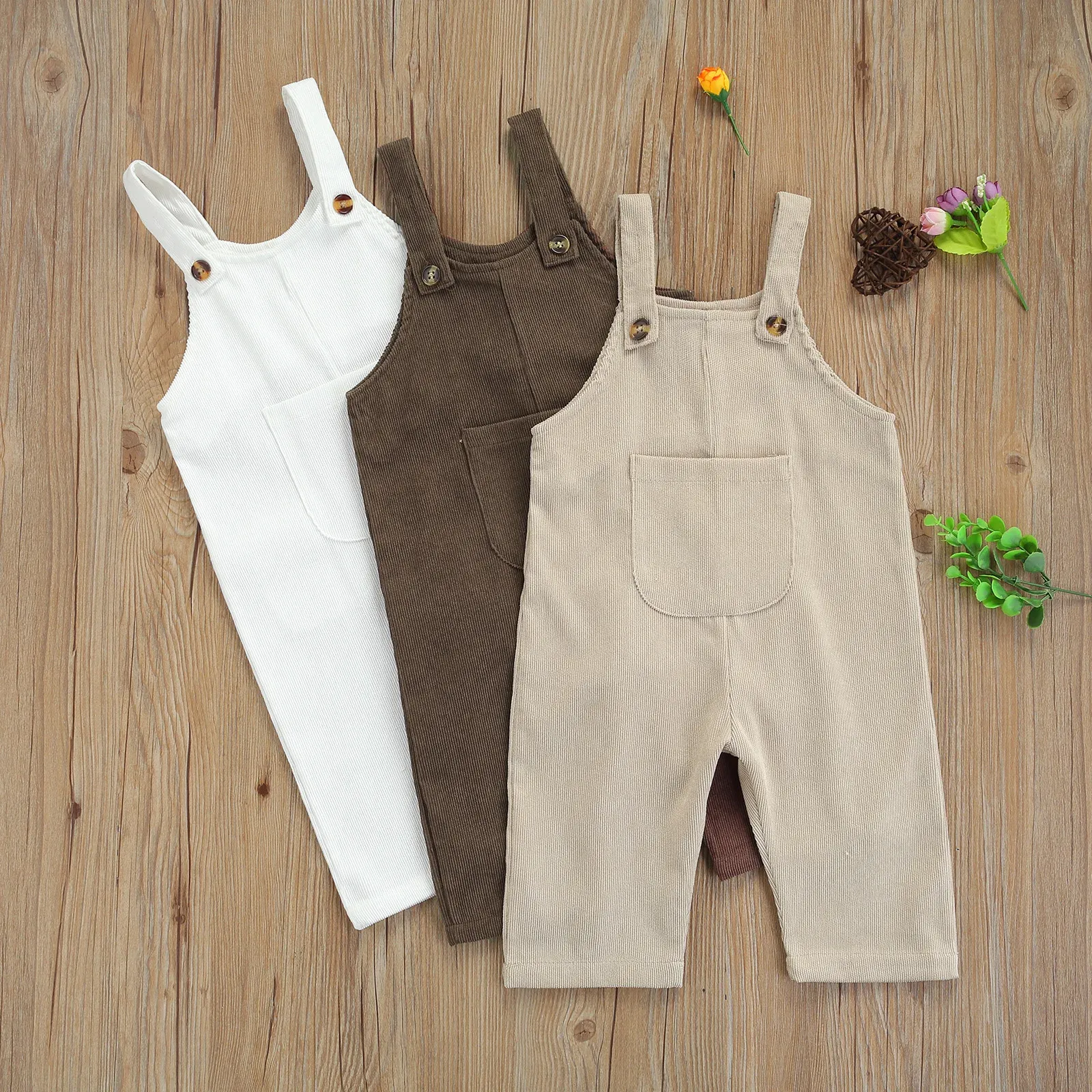 Endelar Spädbarn Baby Boy Girl kläder Solid Corduroy Romper Jumpsuit Söta sommar ärmlösa remmar Fickiga långa byxor overaller