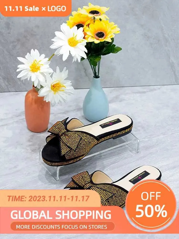 Slippers 2023 Novos sapatos femininos italianos decorados strôs de dedo do pé aberto saltos baixos Mulheres de luxo Nigerianas Partema H240425