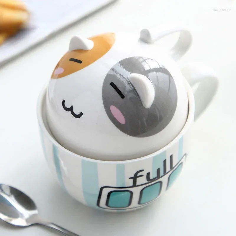 Mokken schattig keramiek met deksels en lepels voor studenten Koreaanse creatieve huishoudelijke paren Cups Milk Fall Mug Cup