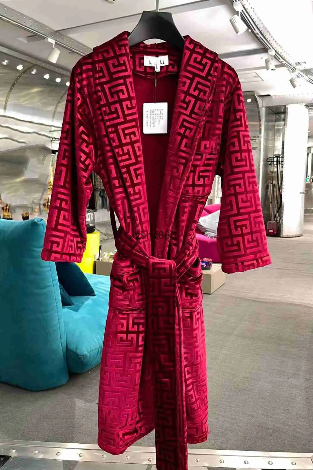 Velvet Bathrobe Robe Designers Baroque Fashion Pajamas Mens Women Letter Jacquard Printing Barocco Print Sleeves Shawl Collar Pocket Belt 100% Cotton