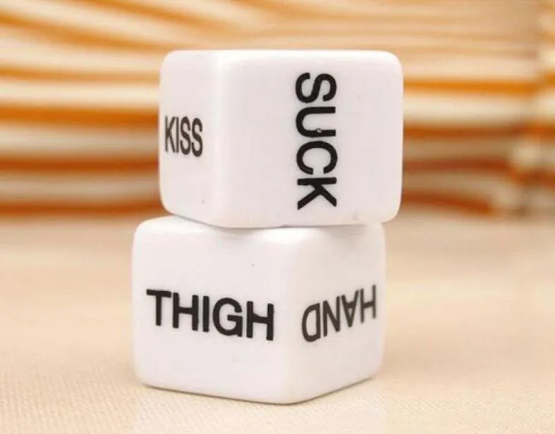 2 PCSPair 16MM Acrylic Dice Gaming Erotic Dice Toy Couple Novelty Love Funny gift Leisure Sports4413707