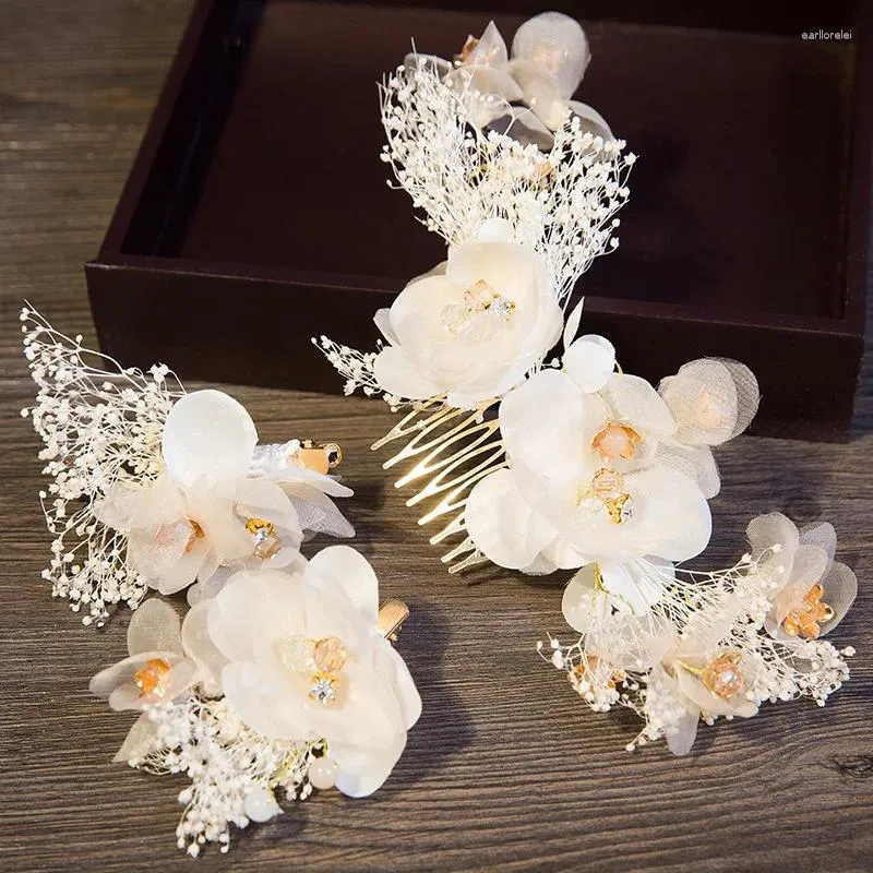 Clips de cheveux Accessoires de mariage romantiques pour la mariée Chaste Flowers Peigne avec épingles à cheveux en cristal Ensembles de fleurs