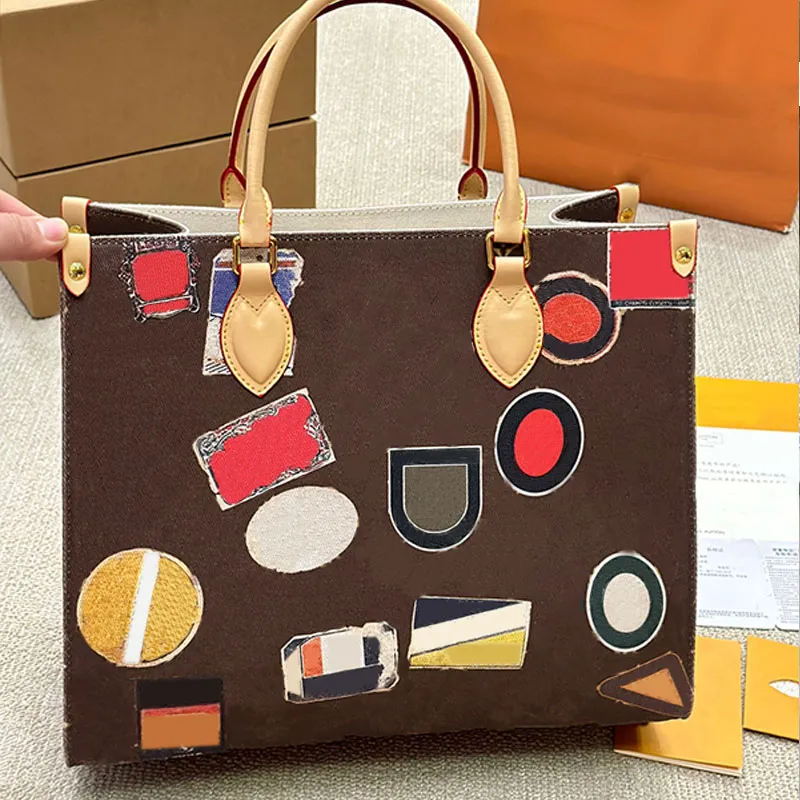 VOYAGE TOTE TAZE WEEKENDE Designer Tassen Handtas Grote capaciteit Winkelen Schoudertas Vintage Hotel Label Stickers Cowhide Lederen Trim canvas Reistassen