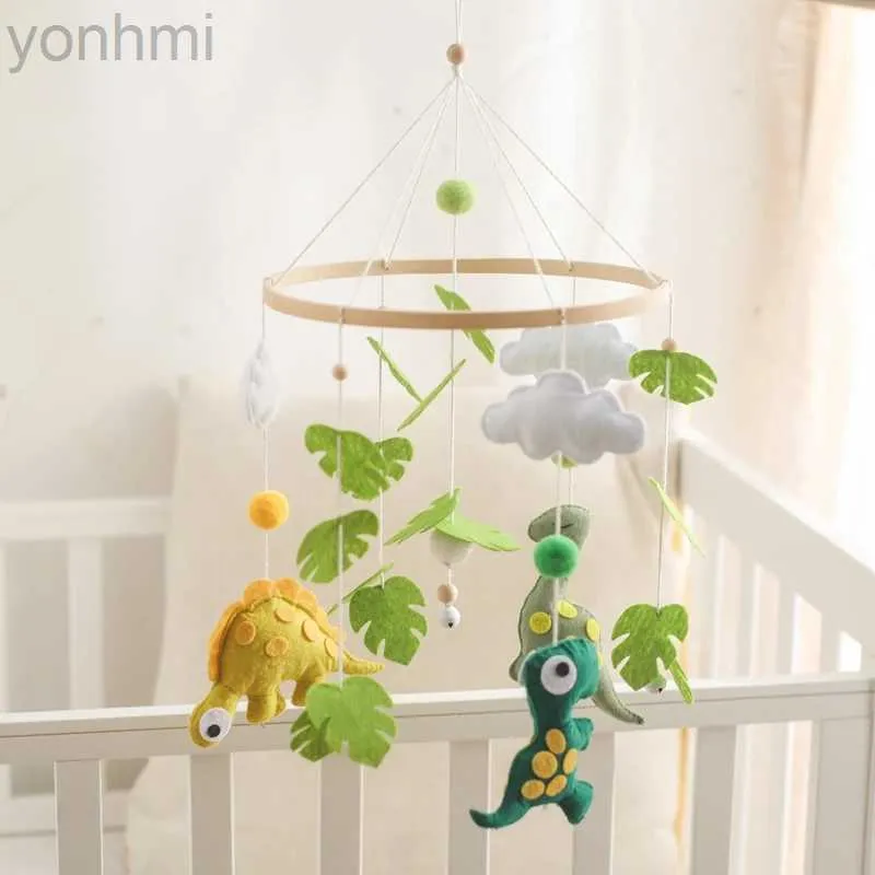 QM63 Mobiles# Bebek Crib Mobil Yatak Çanı Ahşap Çırpma Oyuncaklar Yumuşak Keçe Karikatür Dinozor Ormanı Asılı Yatak Bell Mobil Beşik Braket Bebek Hediyeleri D240426