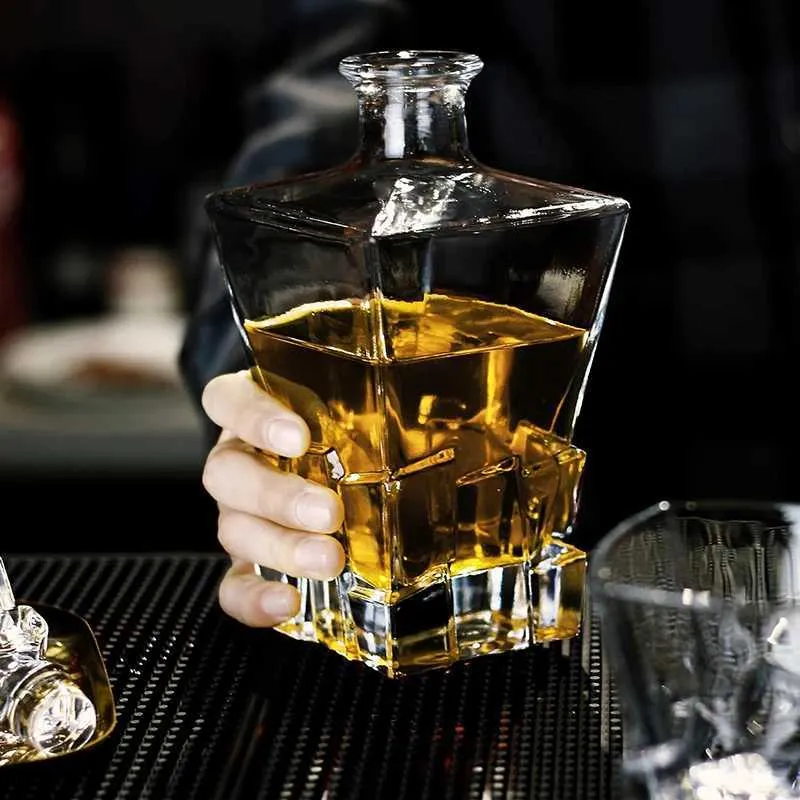 Bu0z Bar Tools Whisky Glass Stopper 29 onces Bourbon pour la vodka à vin 124 Dispensateur de bouteille de contenant Brandy Iceberg avec couvercle 240426
