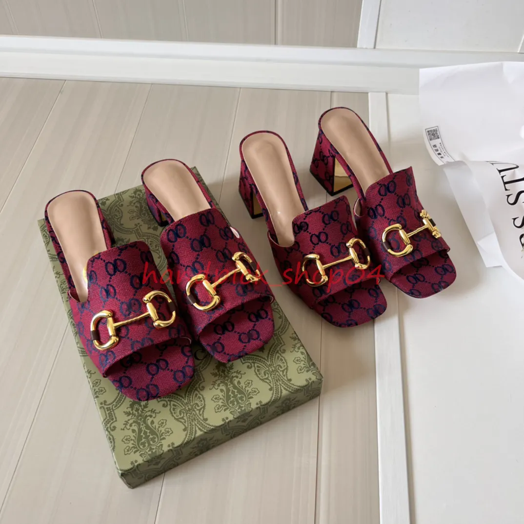 Luxury Women s Gold Buckle Square Talon en cuir en cuir Slippers