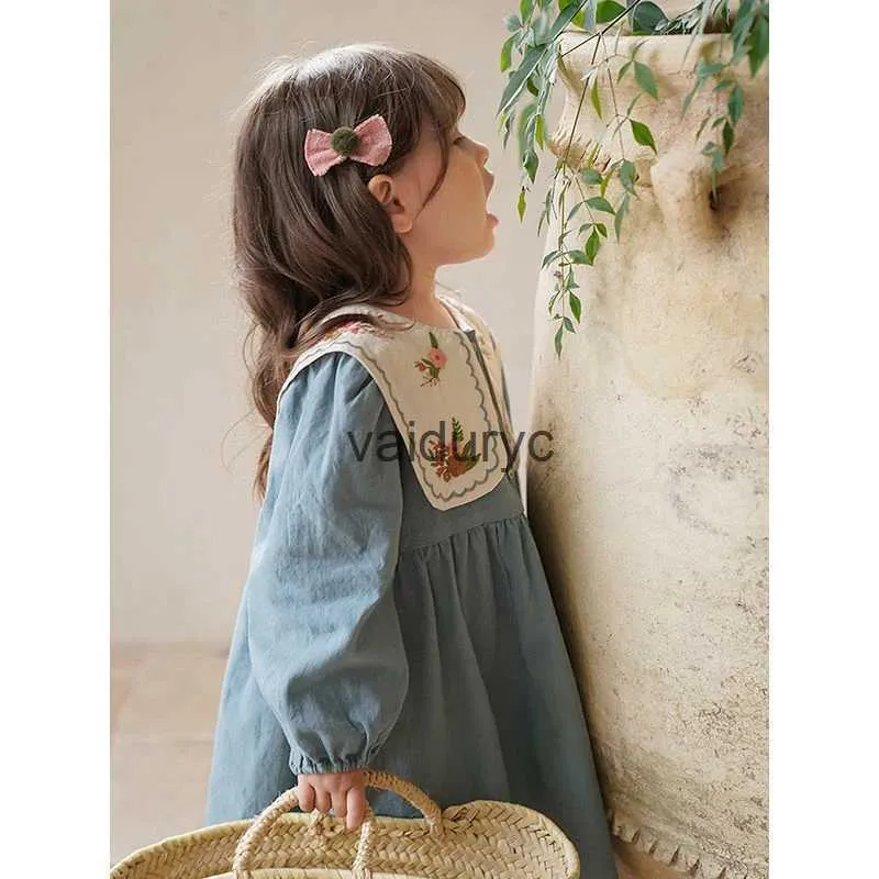 Robes de fille Nouvelle robe pour enfants de printemps ldren mignon robe de fleur brodée des filles h240426