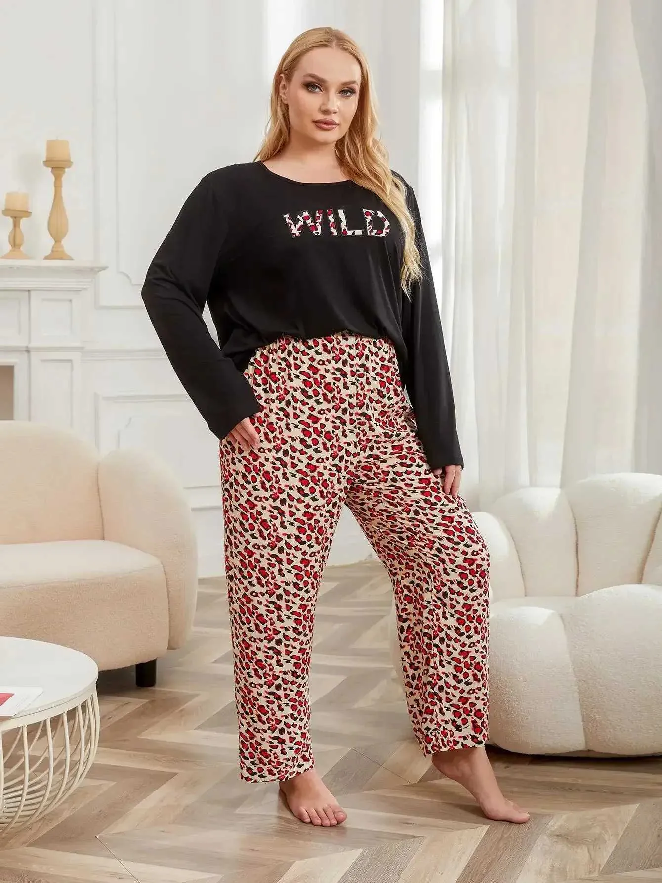 Kobietowa odzież sutowa Plus Kobiety Pajama Pajama zestaw litera długa płyta górna pełna długość spodni 2 sztuki slpwear o szyja żeńska odzież nocna Y240426