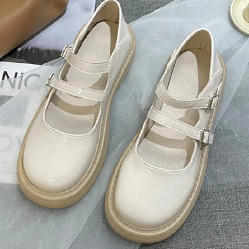 Elbise Ayakkabı 2024 Bahar Kadın Deri Siyah Loafers Stil Orta Topuk Moda Tasarımı Sıradan Kadın Zapatos Para Mujeres