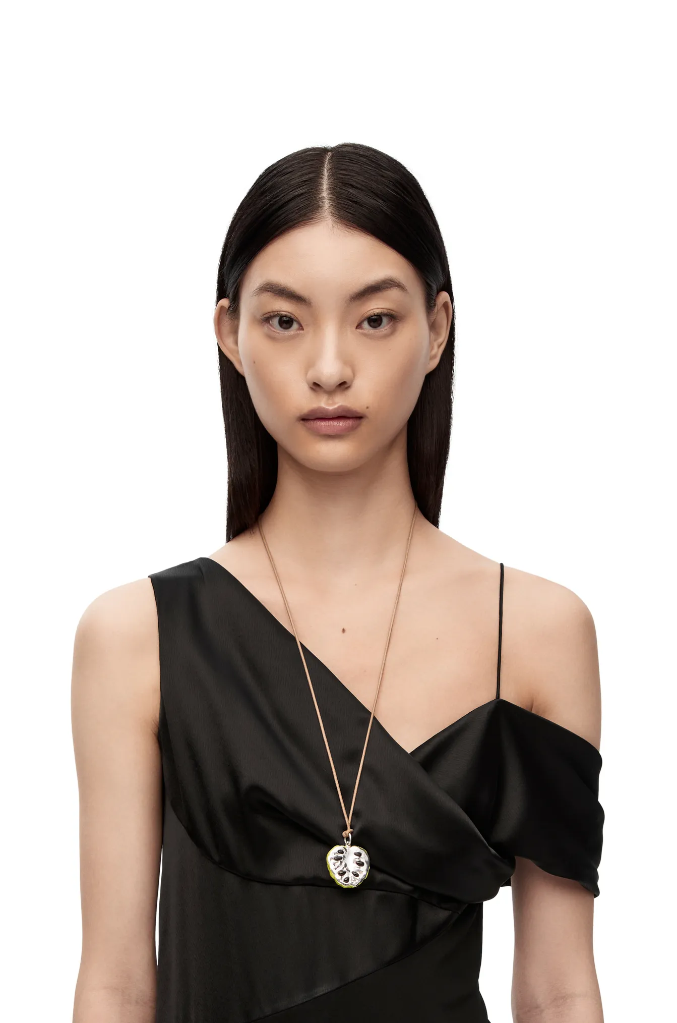 Apple pendant necklace in gold-color rose gold plated alloy with 27.6 in 70  cm link chain for women from Dhgate Pendant Necklaces - price 139.7