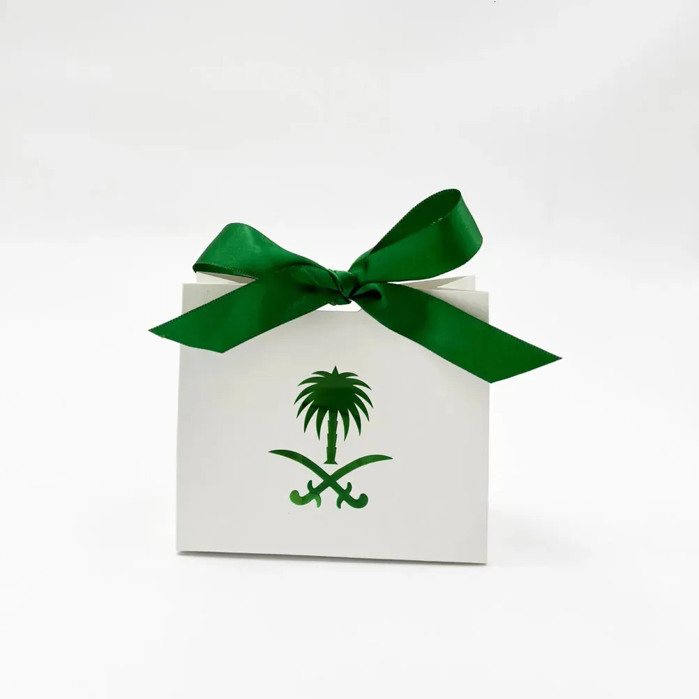 Coconut Palm White Treat Boxes Gable Boxes Party Favor Boxes Paper Gift Boxes for Saudi Arabia National Day 240419