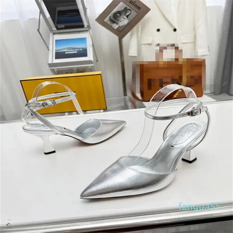 Luxury Metallic Slide Sandals Designer Slook Schede da donna Schede Sandalo Summer Wide