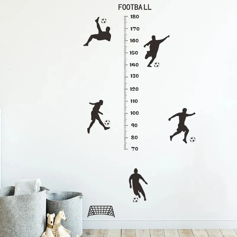 Hauteur de football Mesure des autocollants muraux pour enfants chambre murale décalale garçons chambre décorative fond d'écran 240426