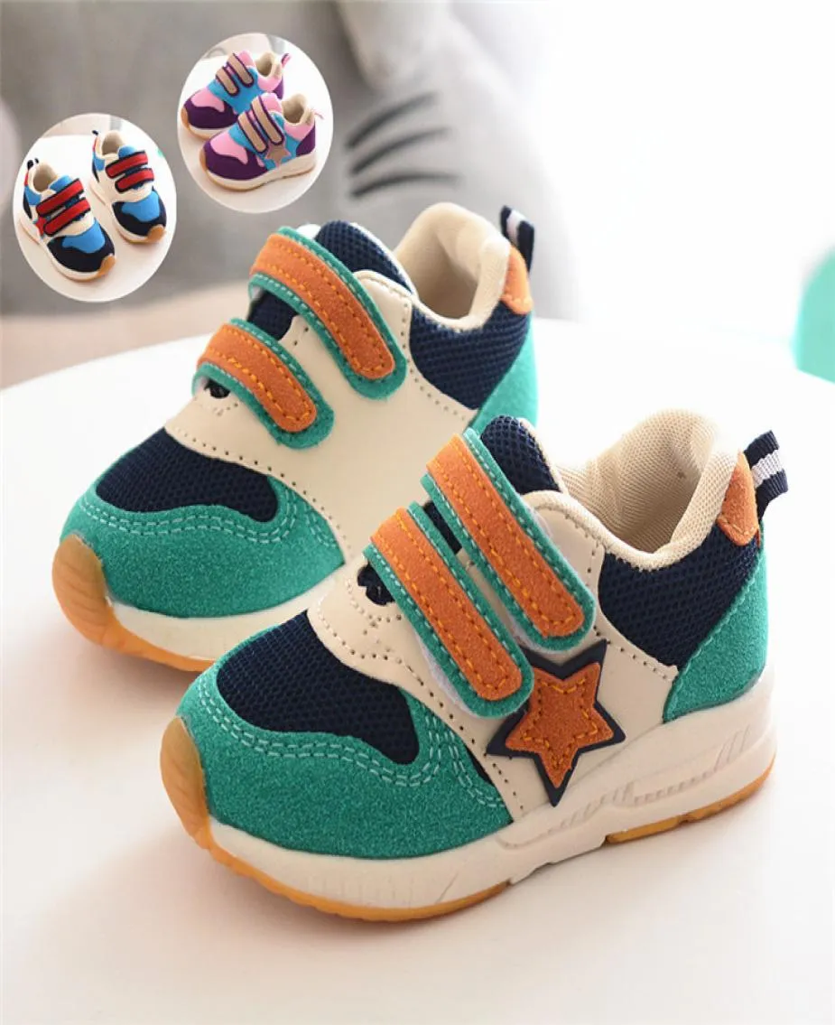 Toddler Baby Shoes nouveau-nés Préwalker coréen Soft Sole Sneakers Fashion Patchwork pour tout-petit bébé unisexe respirant décontracté 7097492