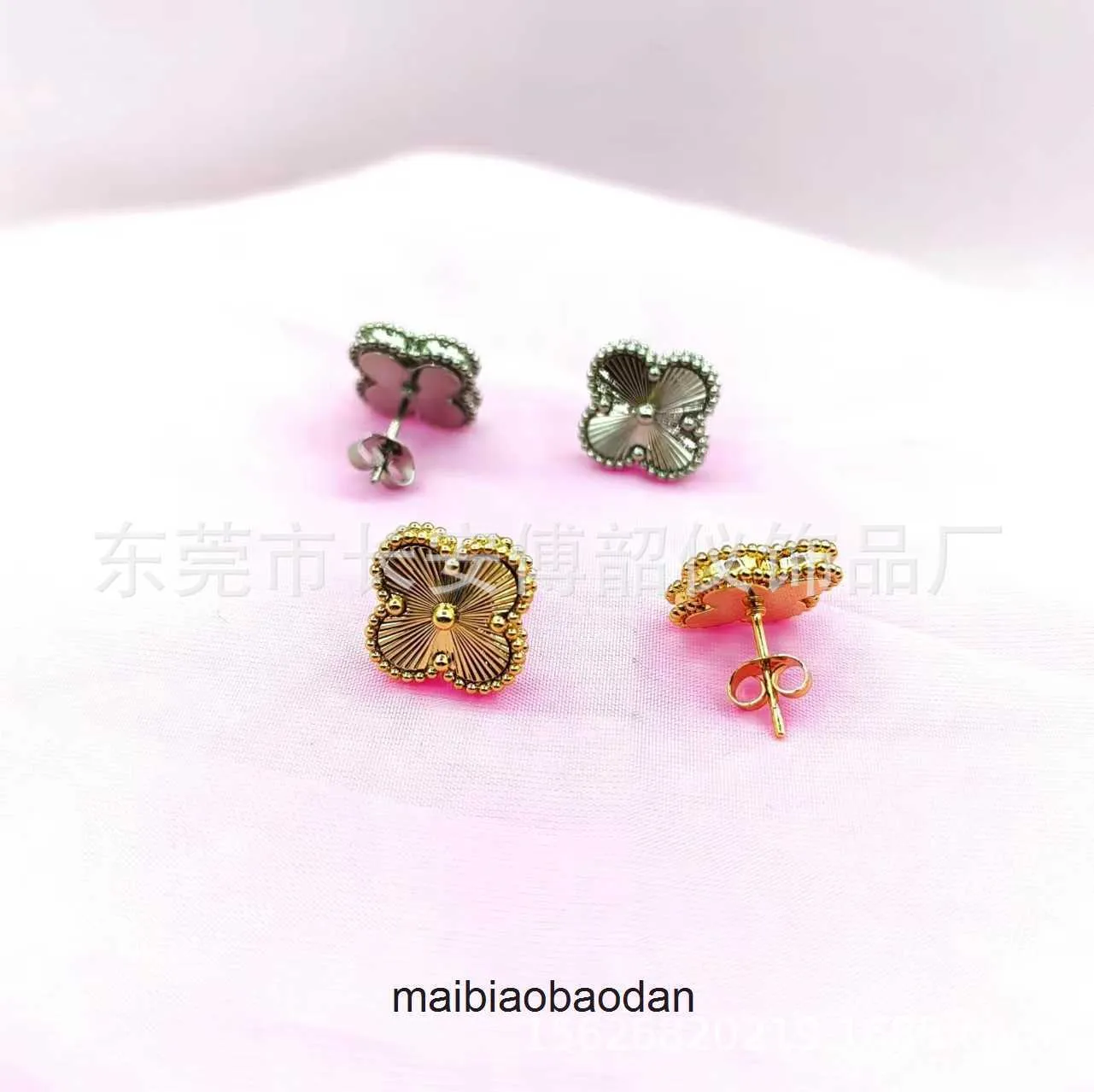 Designer Luxury Jewelry Earring High Edition Fanjia V Gold 18K Lucky Clover Flower Earrings Fashion Versatile Colorless