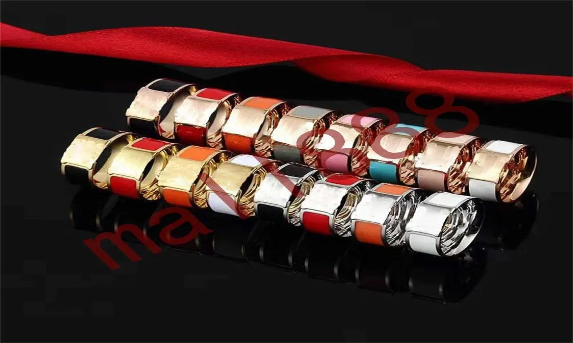 Wysokiej jakości projektant Design Titanium Ring Classic Jewelry Mężczyźni i kobiety Para zespołów Pierścienie Modern Style z Box9072456