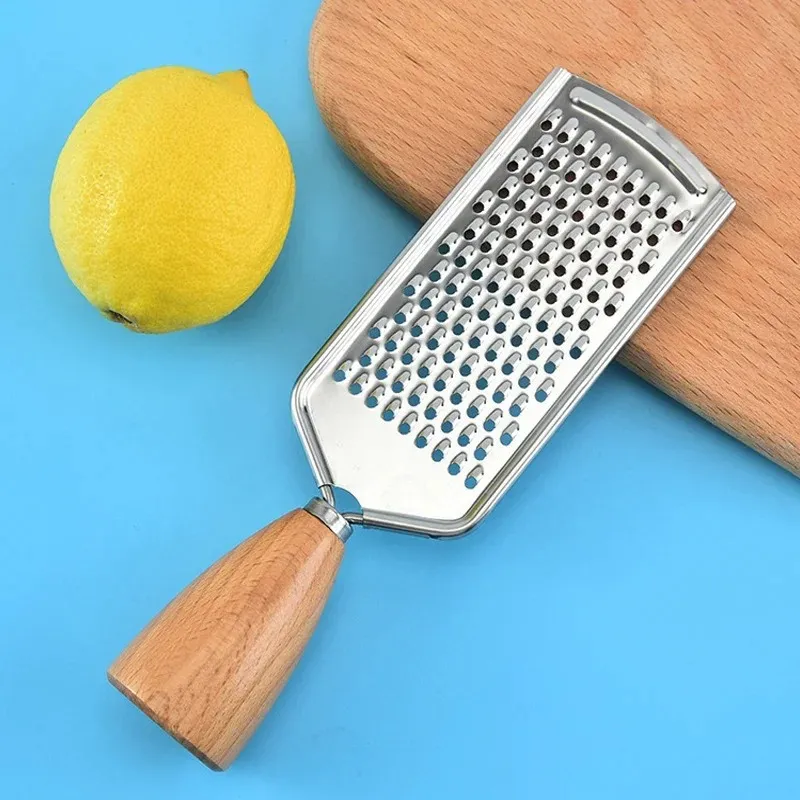 Potatisost grater praktisk morot grater metall grater potatisskalning verktyg med trä handtag ost grater ostbräda