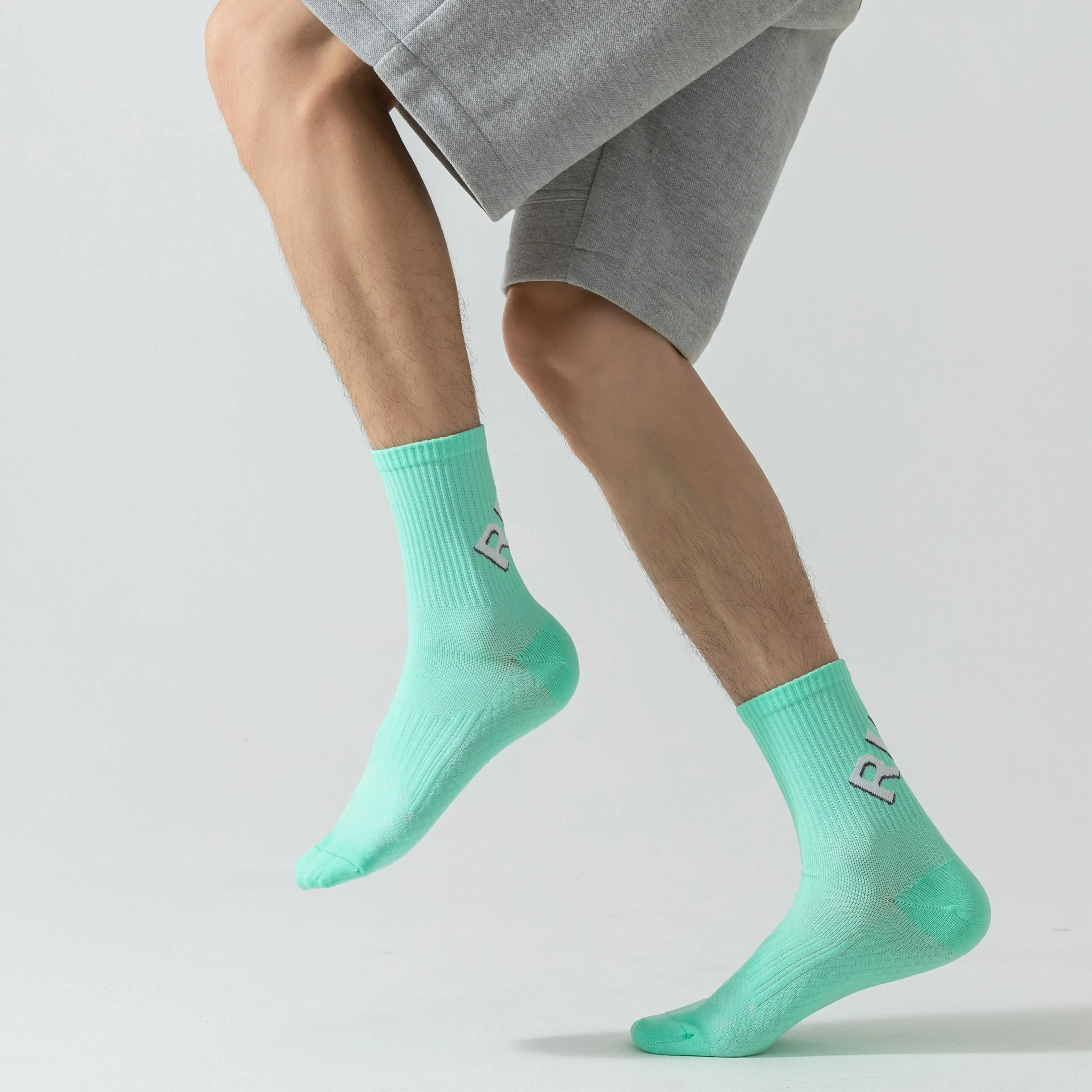 Chaussettes 1 paire de chaussettes de course pour hommes et femmes, sports à fond de serviette à tube courte, marathon bas, chaussette de basket-ball de fitness