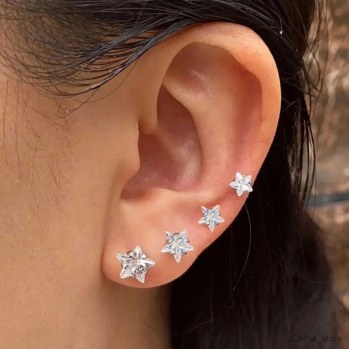 Chandelier en acier inoxydable en inoxydable Mini cristal CZ Boucles d'oreilles pour femmes Fashion Minimaliste Star Heart Triangle Piercing Boucles d'oreilles punk bijoux