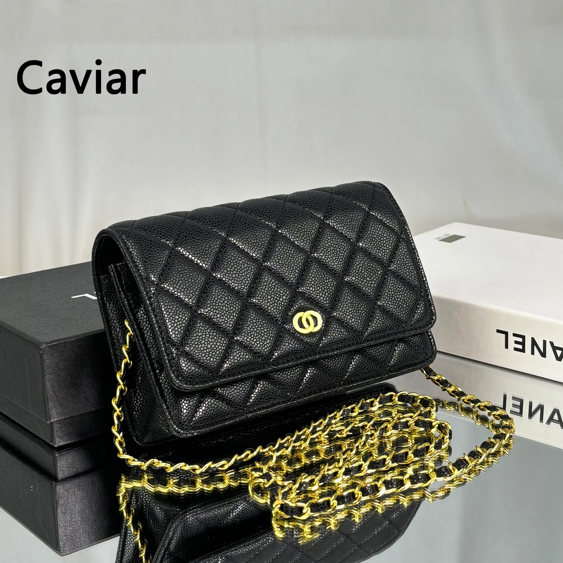 COURONNE 正規品/送料/関税込み Fluffy ショルダー22 Stylish Sheepskin Shoulder Chain Bag With Plaid Flap And