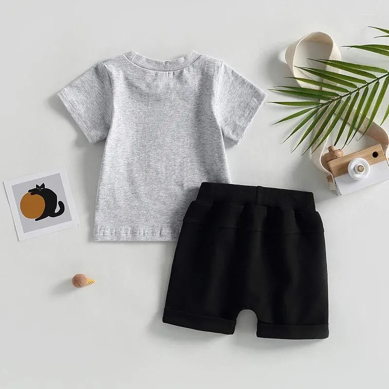 Ensemble de vêtements pour bébés garçons Summer 2 pièces T-shirt à manches courtes et à manches courtes et shorts élastiques à ourlet roulé