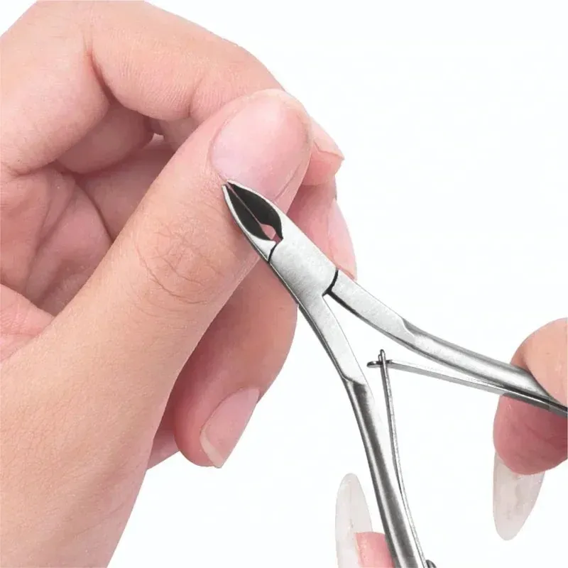 2024 Nouveau professionnel en acier inoxydable cuticule nail noupper Clipper nail art manucure great care trim cutter cutter beket cicsors tools-