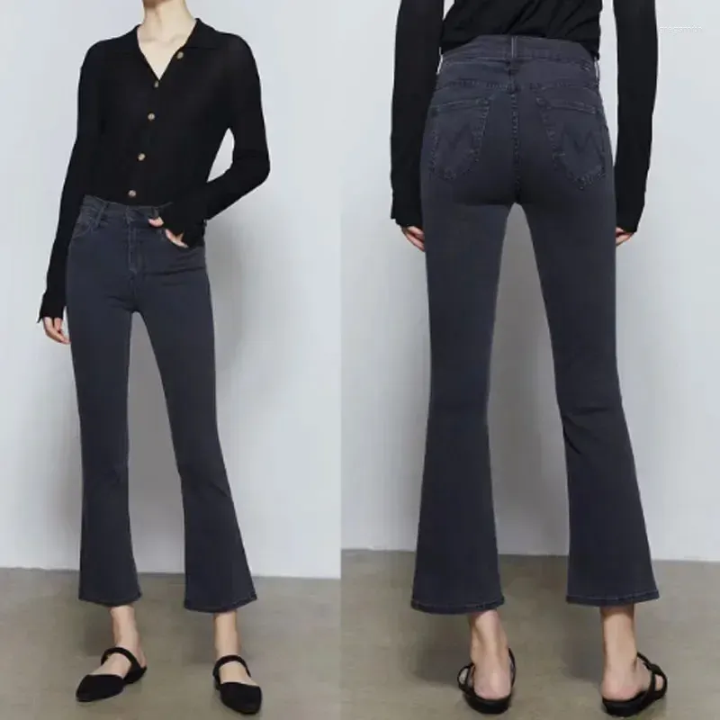 Pantalon féminin pantalon en jean évasé 2024 Jeans décontractés de la taille haute de la taille haute du début du printemps