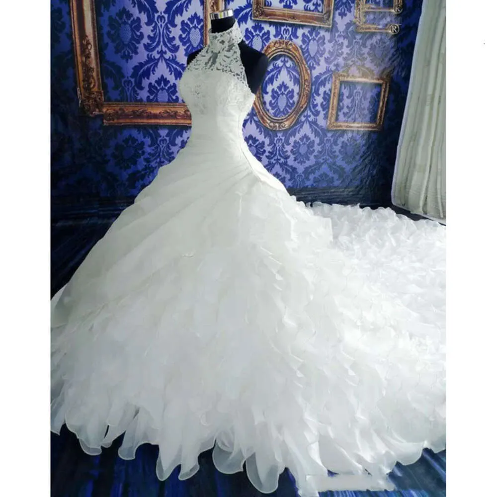 Dresses Vintage Gown Tiered Long Ruffles Halter Ball Train Chapel Wedding Gowns Custom Made Arabic African Bride Dress Vestidos De Novia s