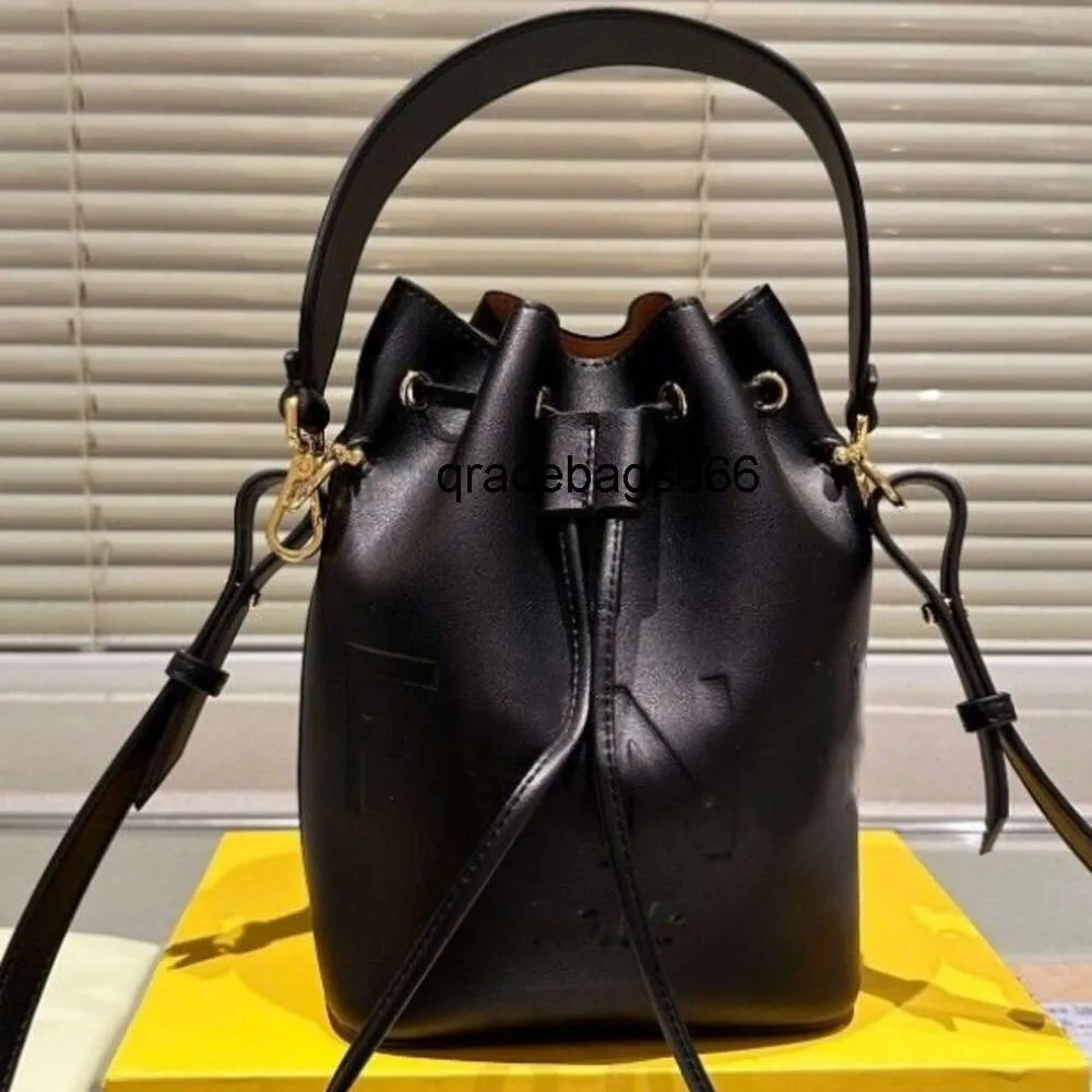 2024MINI BULHO BACO DE LUMURO DE LUZULO Crossbody Bolsa Bolsa Moda Moda Bolsas de couro