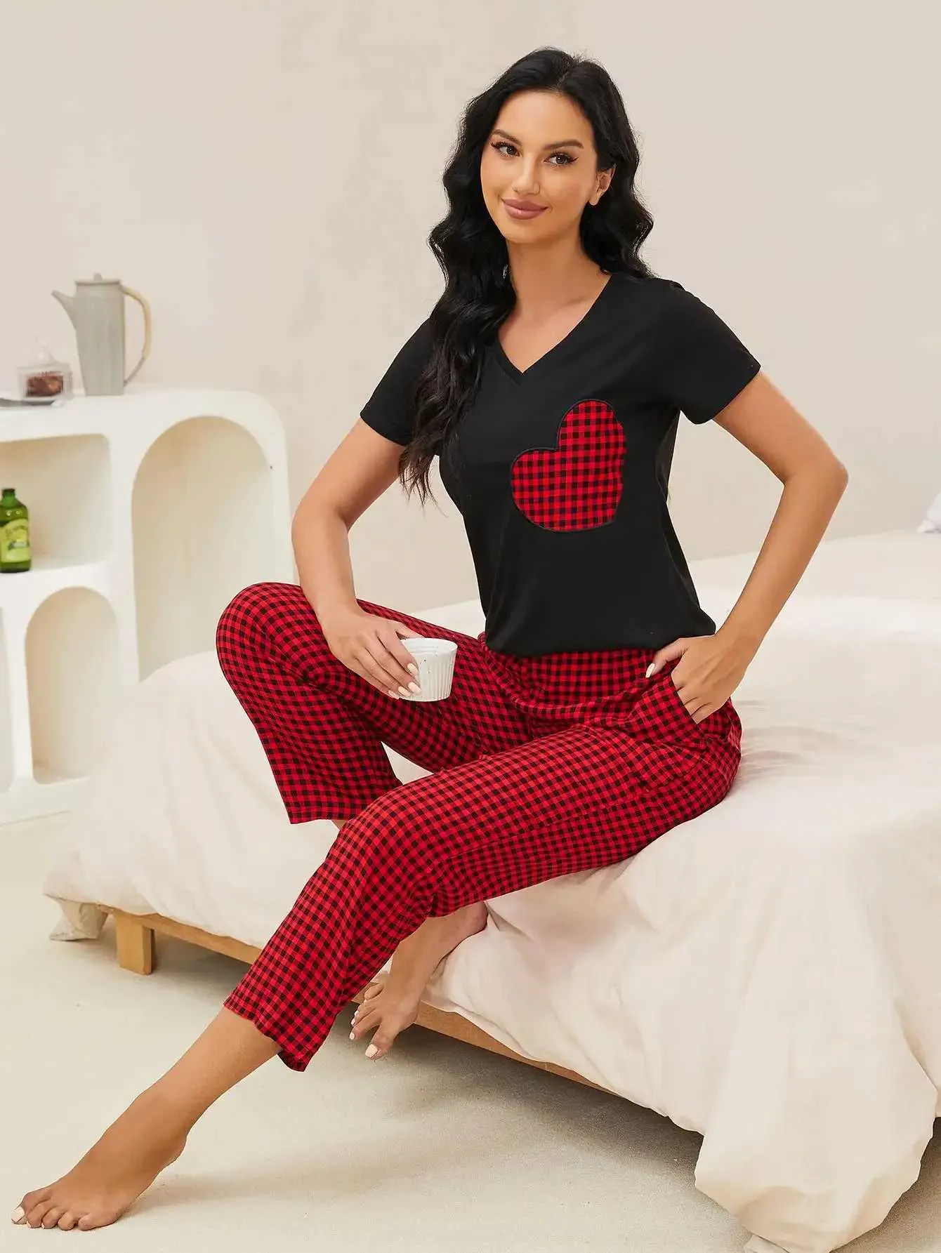 ملابس النوم للسيدات بيجاماس مجموعة من الرقبة قصيرة Slves Top T Plaid Blaid Pants Slpwear 2 قطع ملابسي مرنة مرنة الملابس المنزلية Y240426