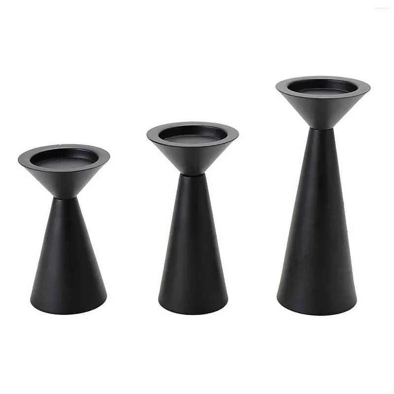 Candele 3pcs Pillar Design Candlestick Regalo romantico Home Decor Siep Set da centrotavolatte per matrimoni Iron Art soggiorno