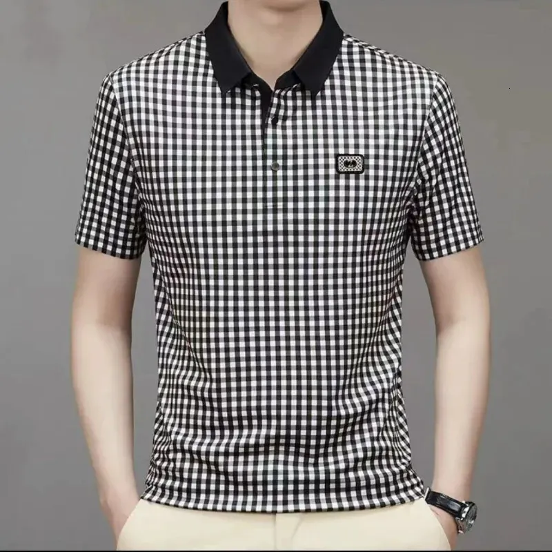 Zomermannen plaid Polo shirt met korte mouwen koreon basic streetwear mode mannelijke kleding zakelijk sociaal casual losse tops 240412