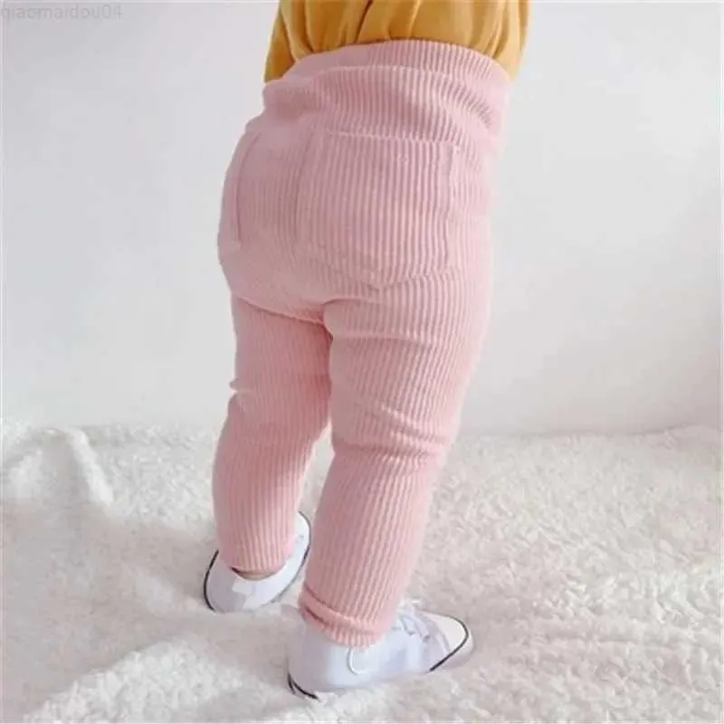 Spodnie 1-6 lat bawełniane duże spodnie pp Spring and Autumn Baby Girl Leg Casual Childrens Fashion Solid Długie spodnie dziecięce spodnie 2024 NOWOŚĆ EDITIONL2404