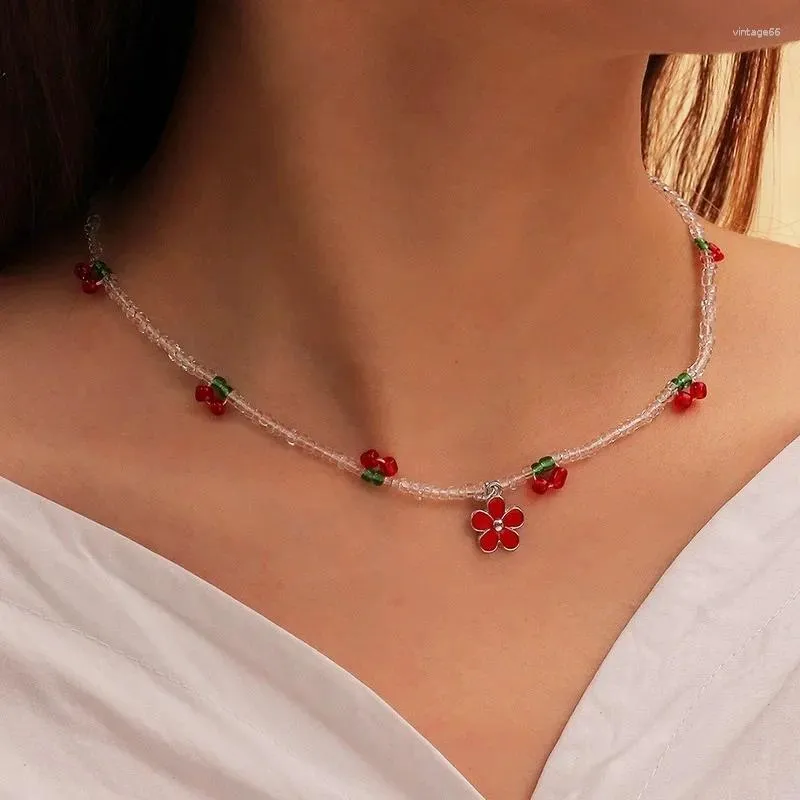Choker Sweet Cute Cherry Beads Collier Femmes Fashion Alloy Allaire Red Flower Pendant Pendant pour la fête Bijoux