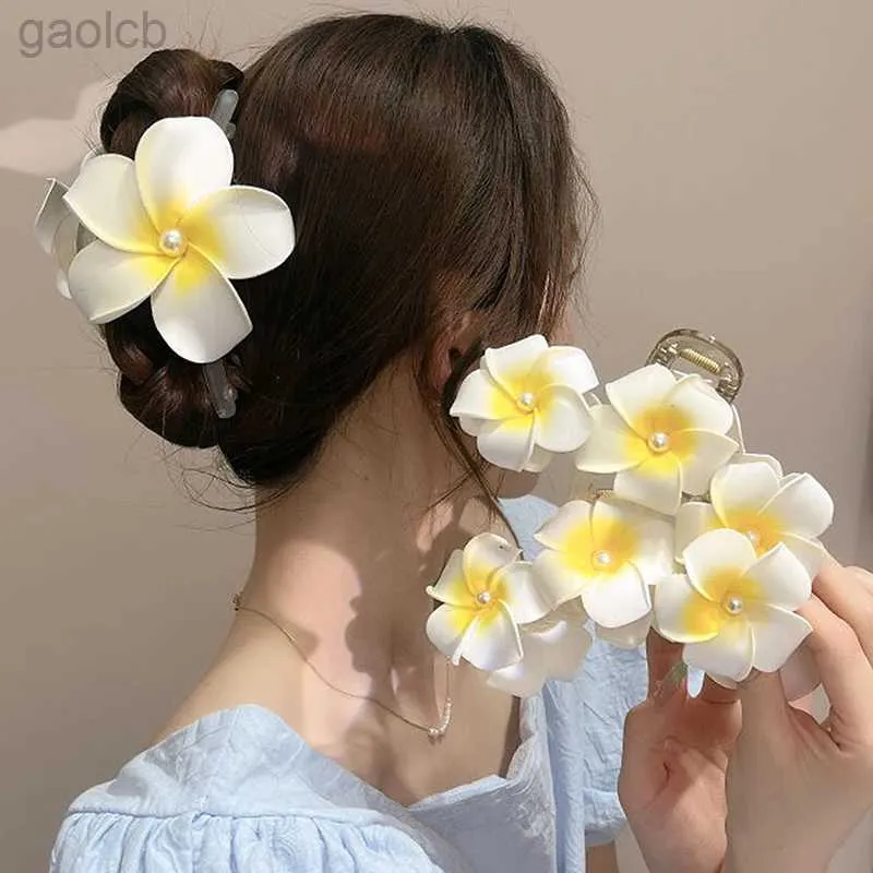 Clips de cheveux Barrettes 2024 New Bohemian Yellow Plumeria Flower Pearl Hearine Clip Hair Claw Femmes Girls New Grab Back of the Head Hair Accessory 240426