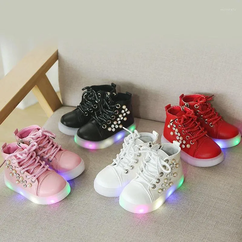 Stivali Diamond Carina Princess Girls Fashion Belumi Scarpe per bambini Lace Up Light Lighting Sneaker per bambini