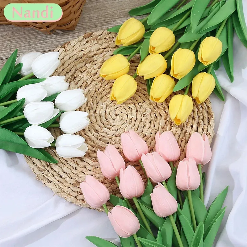 Tulip Flower Artificial Tulip Bouquet 35pcs pema de espuma falsa Decoração de casamento de flores de casamento Home Garden Bouquet Decoração Presente 240425