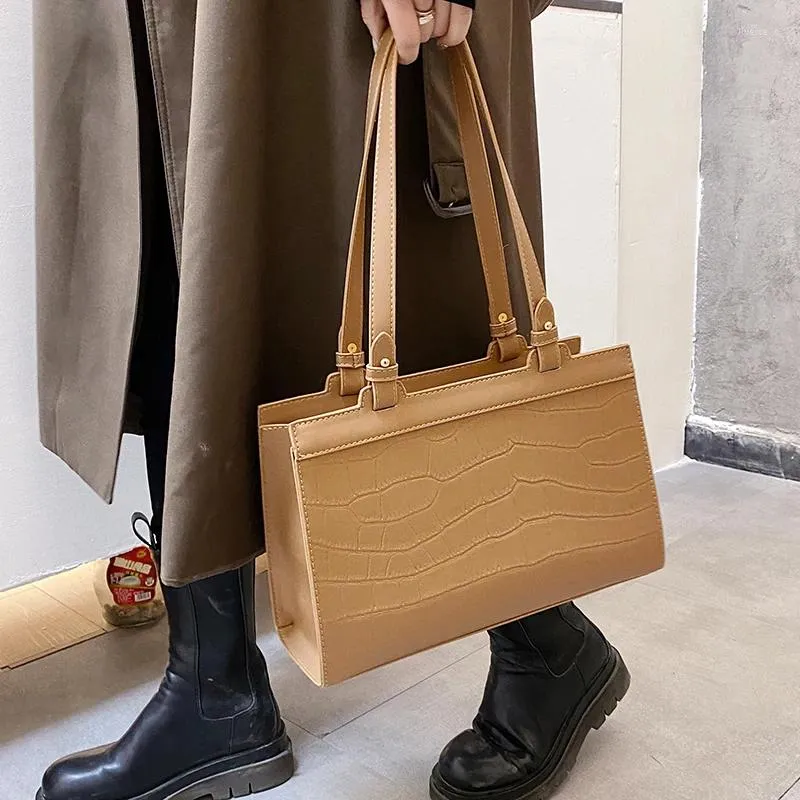 Omuz Çantaları Tasarımı Üst düzey çanta Sonbahar/Kış Moda Timsah Deseni Retro Koltuklu Çanta Kare Genişlik: 30cm