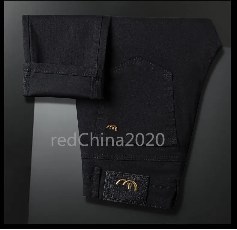 Herfst nieuwe metalen decoratie logo heren gescheurd slanke fit elasticiteit jeans rechte business beroemde klassieke casual broek casual broek groothandel