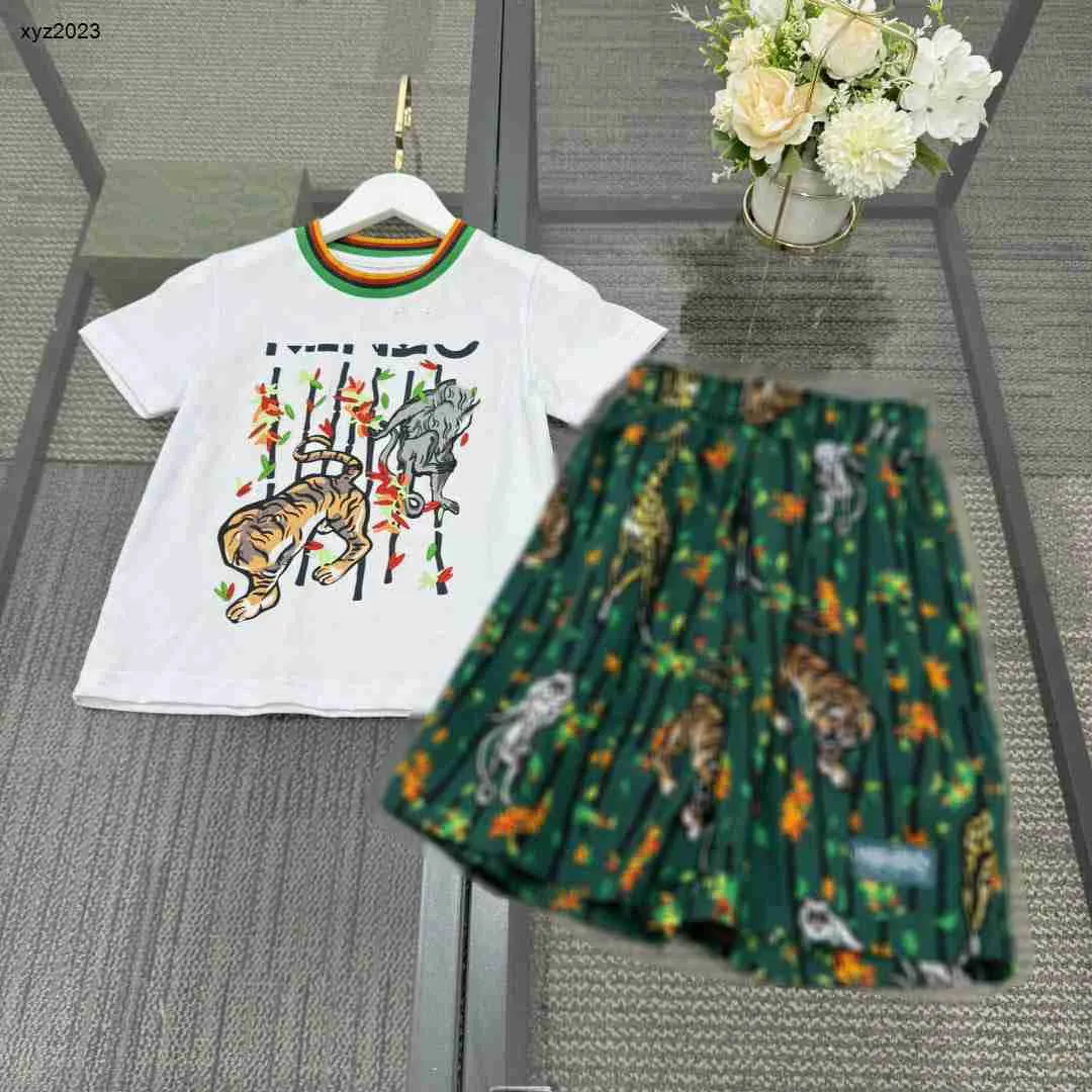 Fashion Baby Tracksuits Summer Boys Suits Kids Designer Roupos Tamanho 100-160 cm Tigre T-shirt impressão e shorts verdes 24April